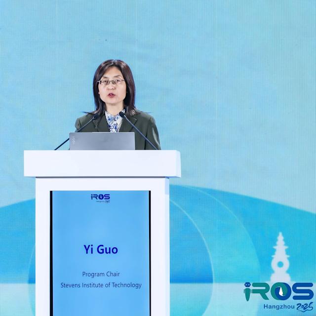 Professor Yi Guo speaks at the 2025 IEEE/RSJ International Conference on Intelligent Robots and Systems (IROS) in Hangzhou, China.