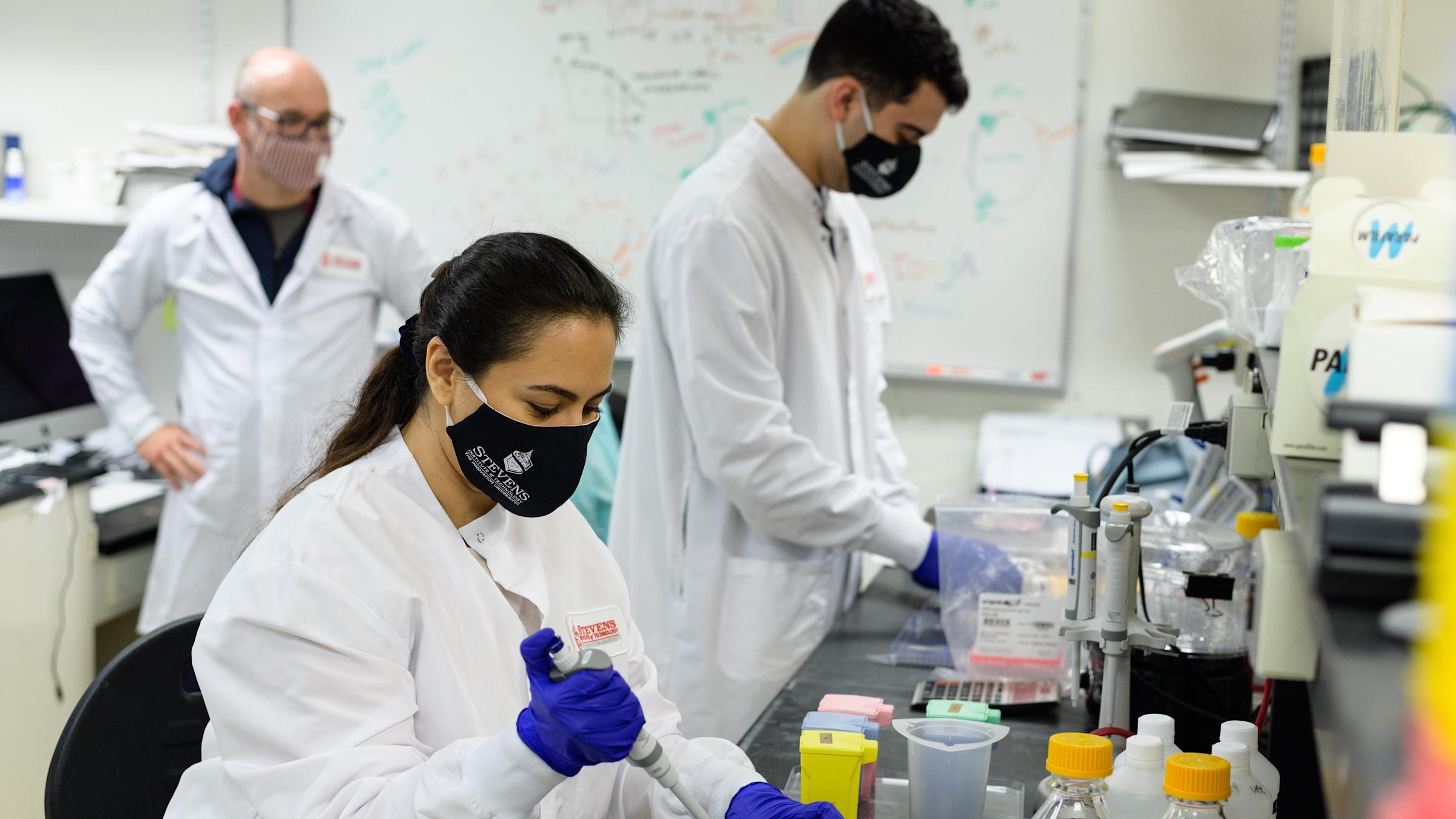 photo of Stevens researchers in a lab