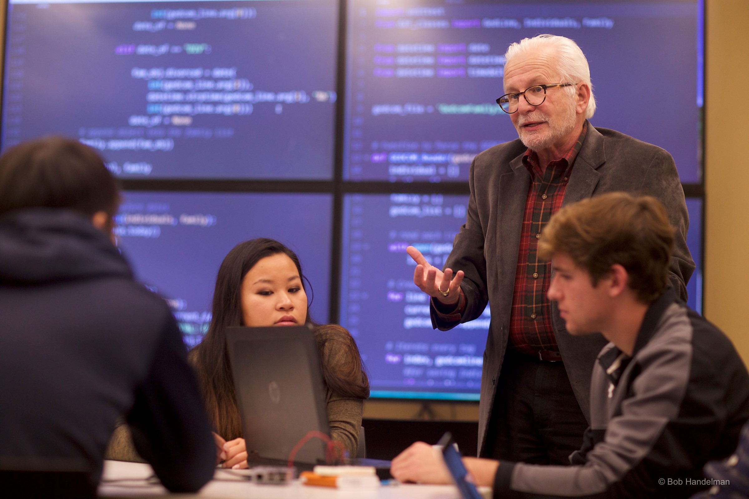 Stevens professor Gregg Vesonder and software engineering students
