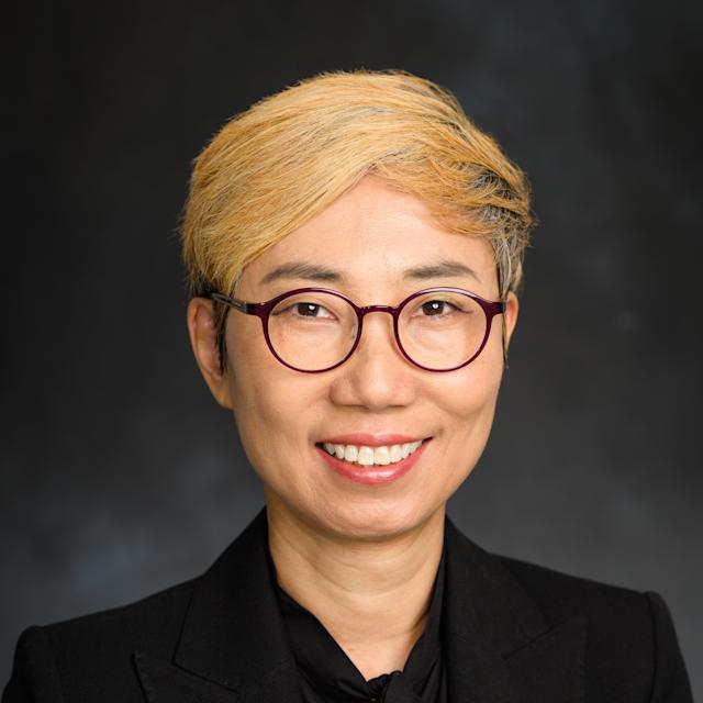 Helen Lee