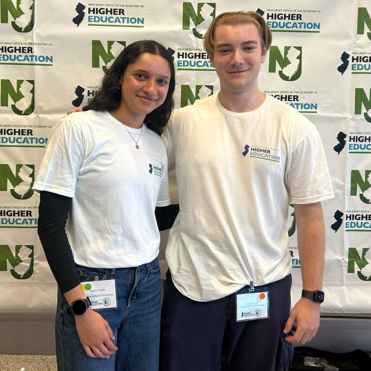 Riyana Phadke (left) and Aidan Robinson (right) posing for a photo at the NJ Mental Health Summit.