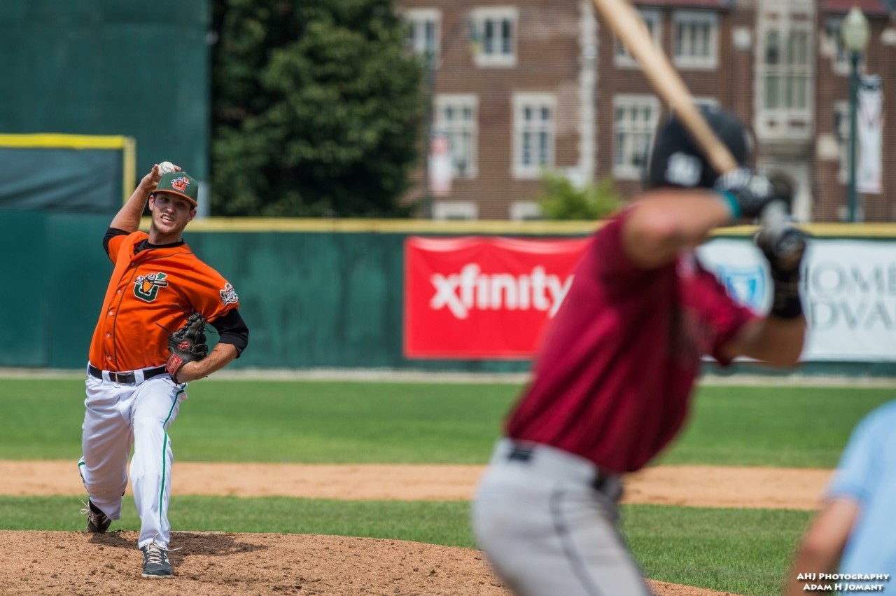 Alumnus Robert Robbins pitching in minor league game