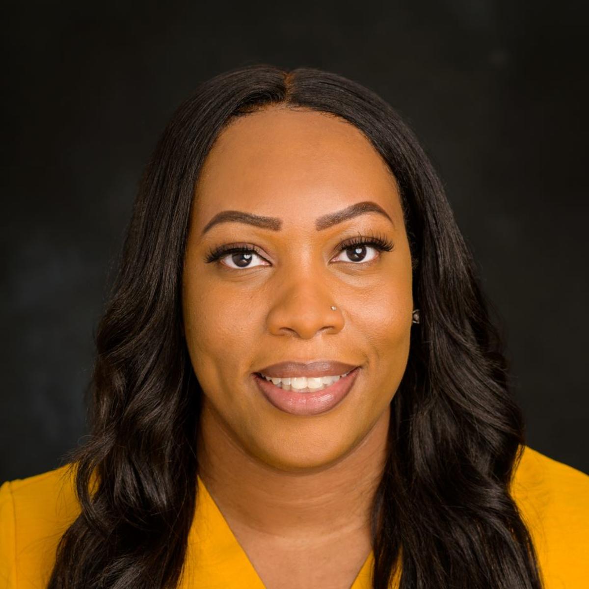 Portrait photo of Yasmin Freeman