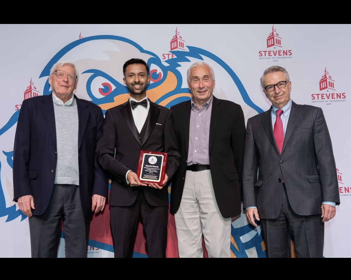 Shardul Shinde receives the Oustanding Leadership and Service Award at the 2022 awards gala. 