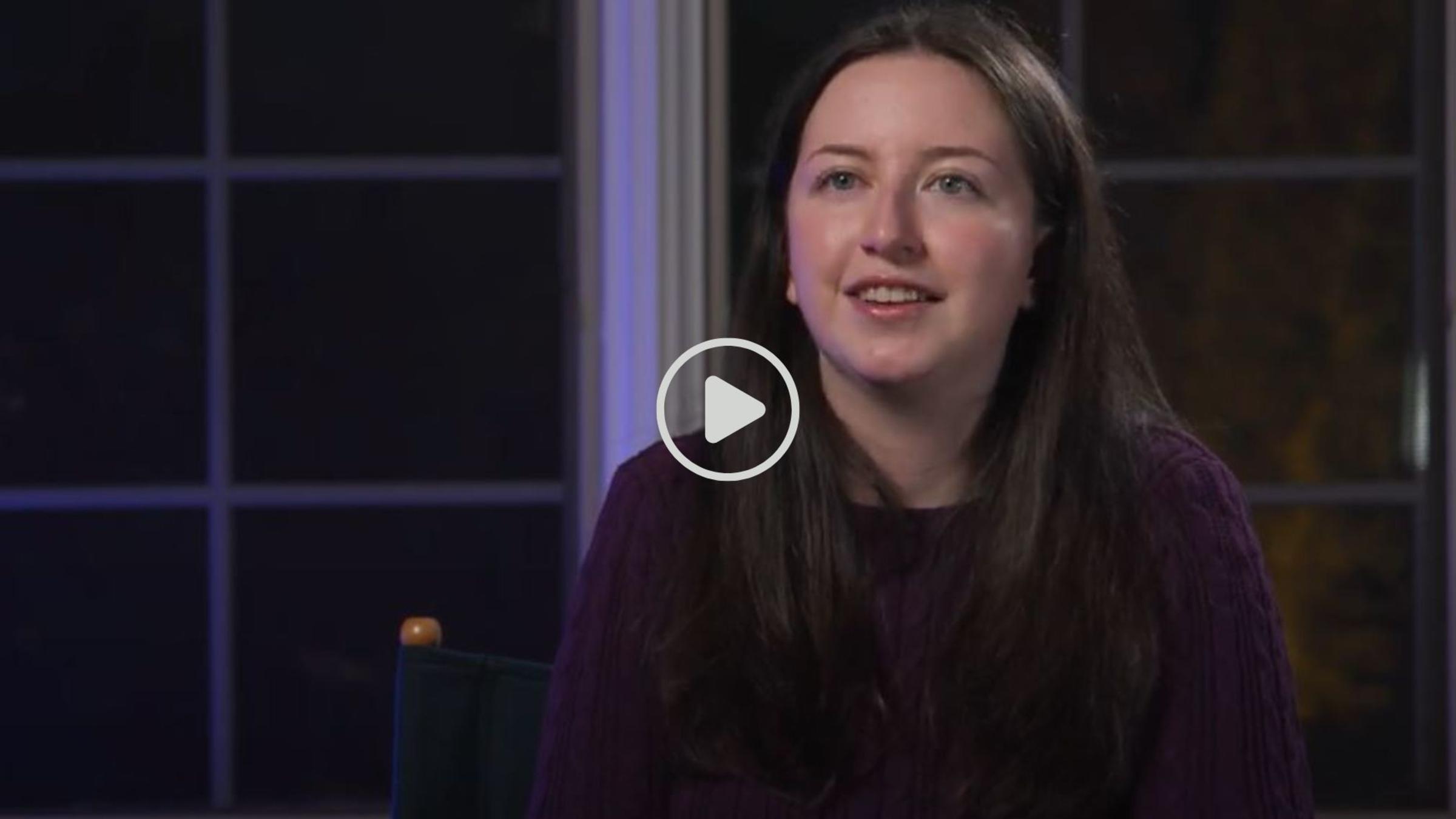 A head shot of a woman