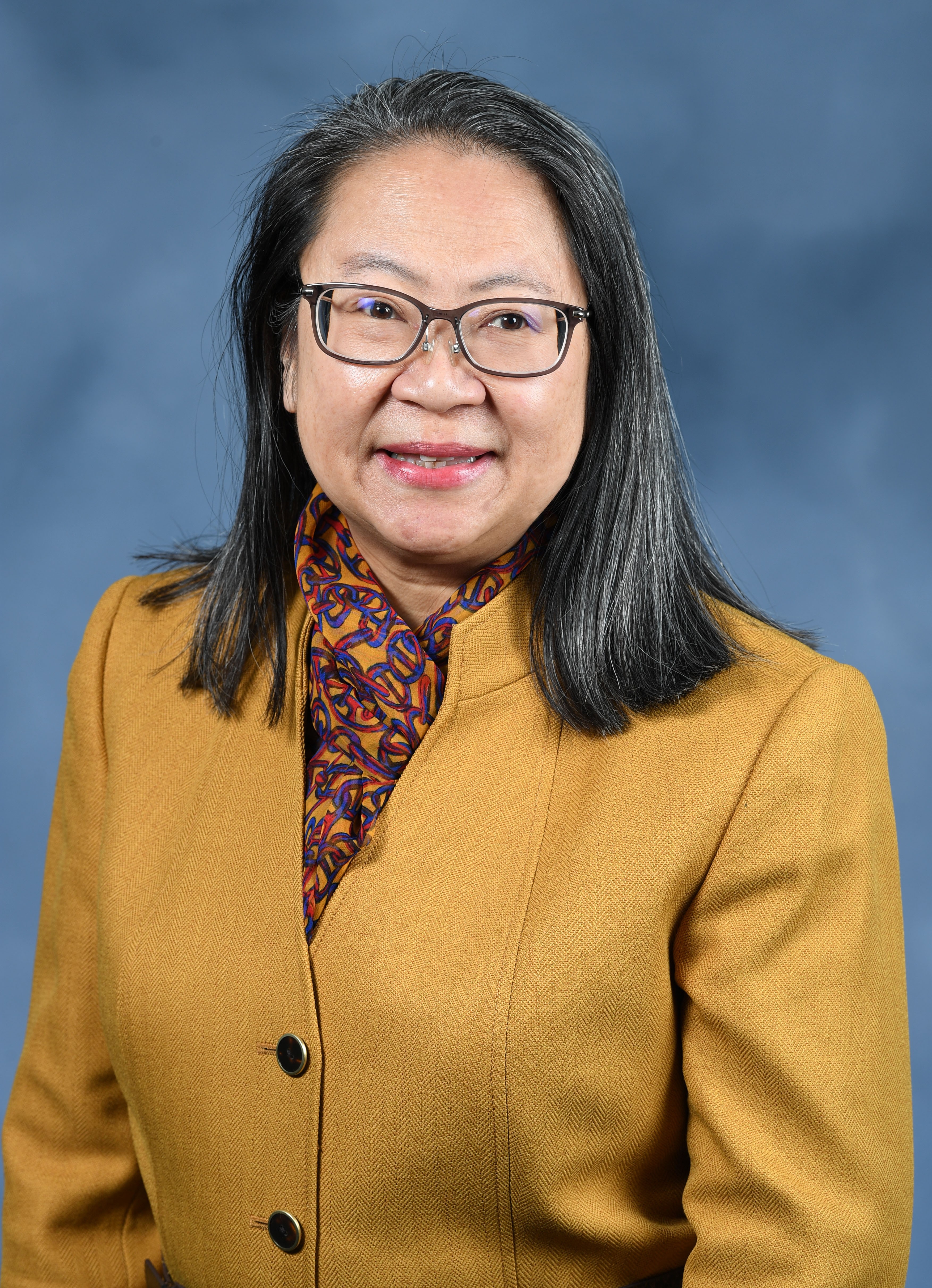 Tuyet-Hanh Schnell ’91