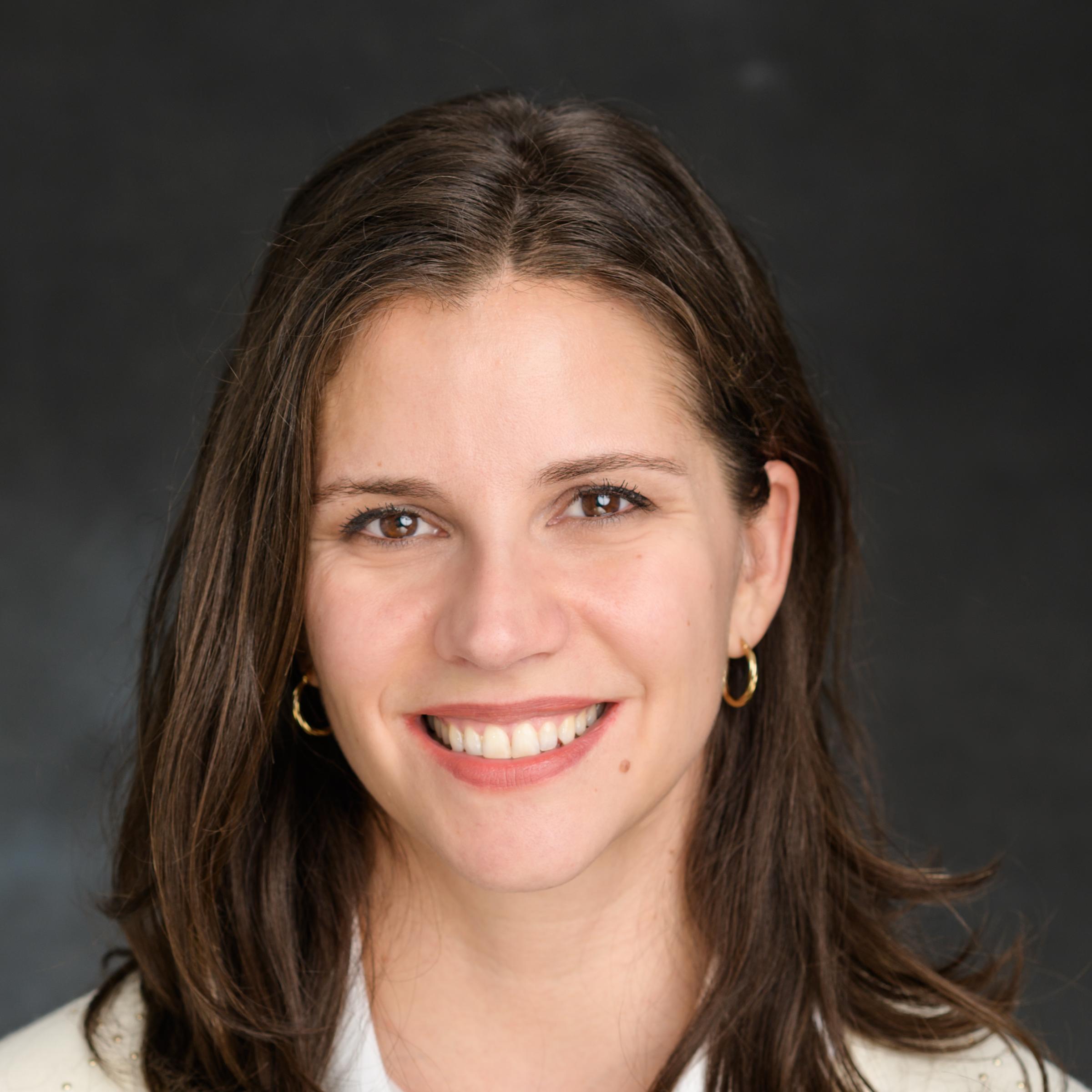 Portrait photo of Hana Centinaro