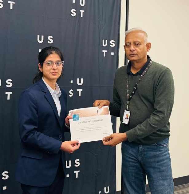 Vandna Rajpal is presented with an award at D3CODE 2025.