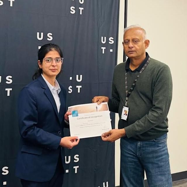 Vandna Rajpal is presented with an award at D3CODE 2025.