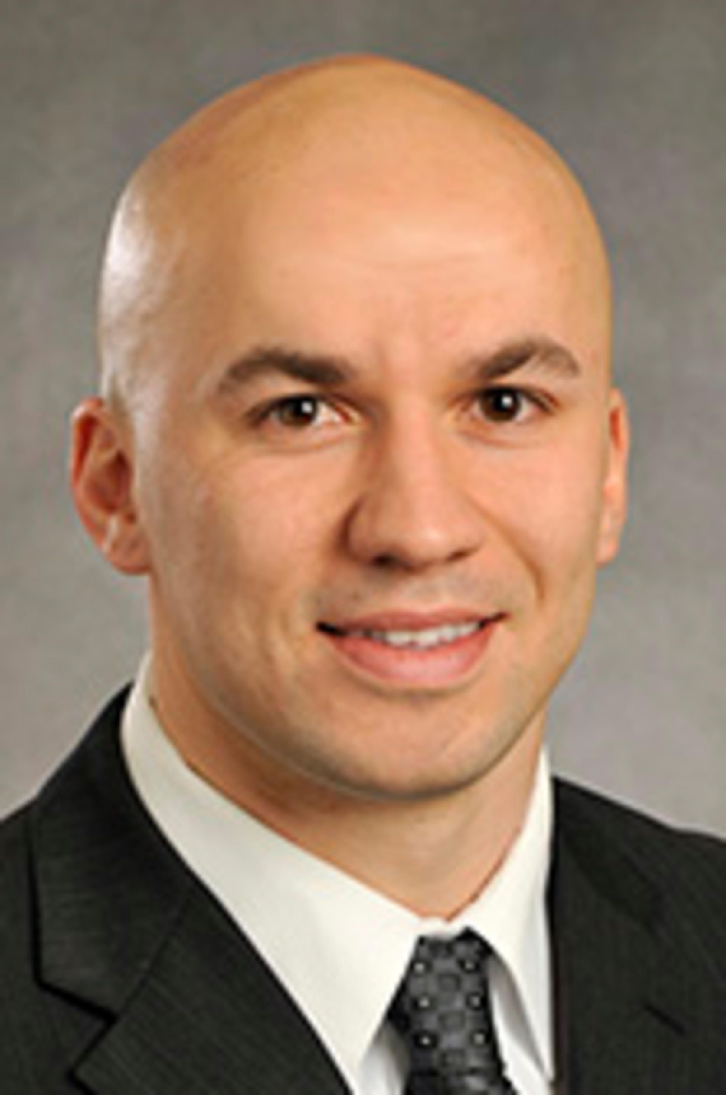 Headshot of Damir Alic.