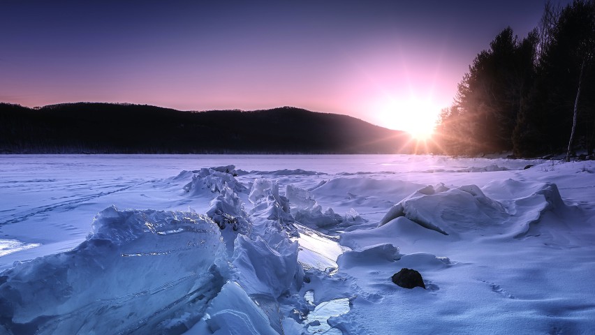 A photo of melting river ice