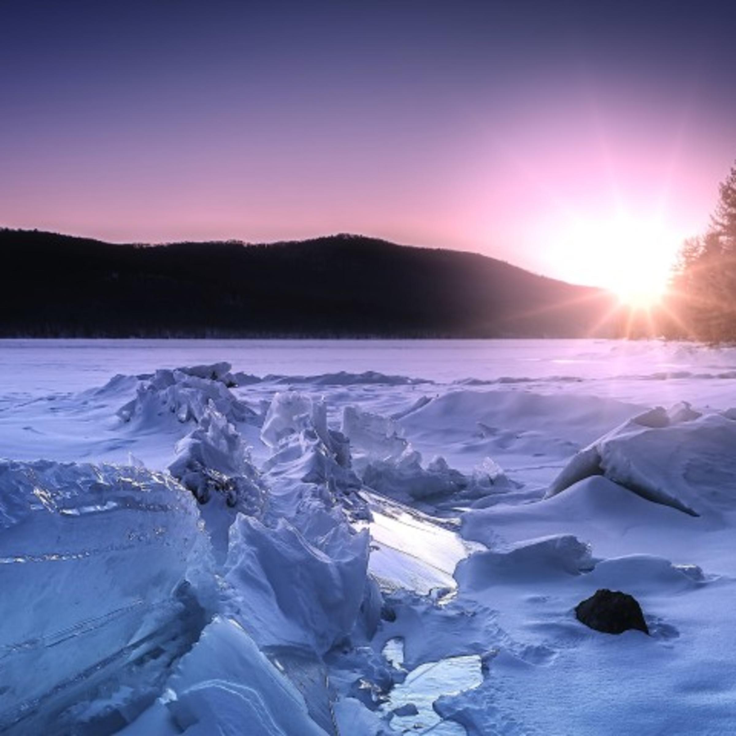 A photo of melting river ice