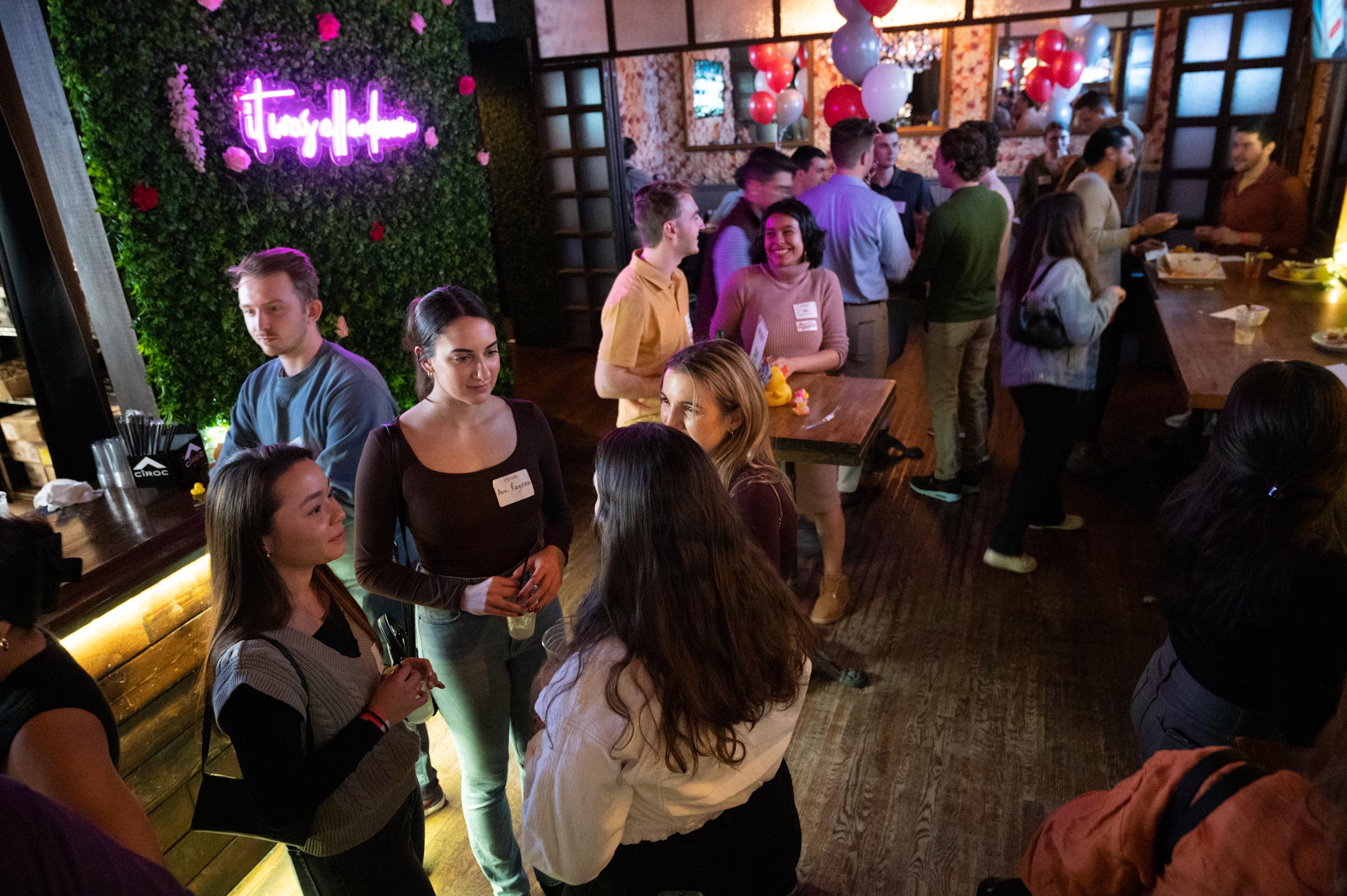 Alumni gather to celebrate Day of Giving 2023 at the Ducks Give Back Happy Hour