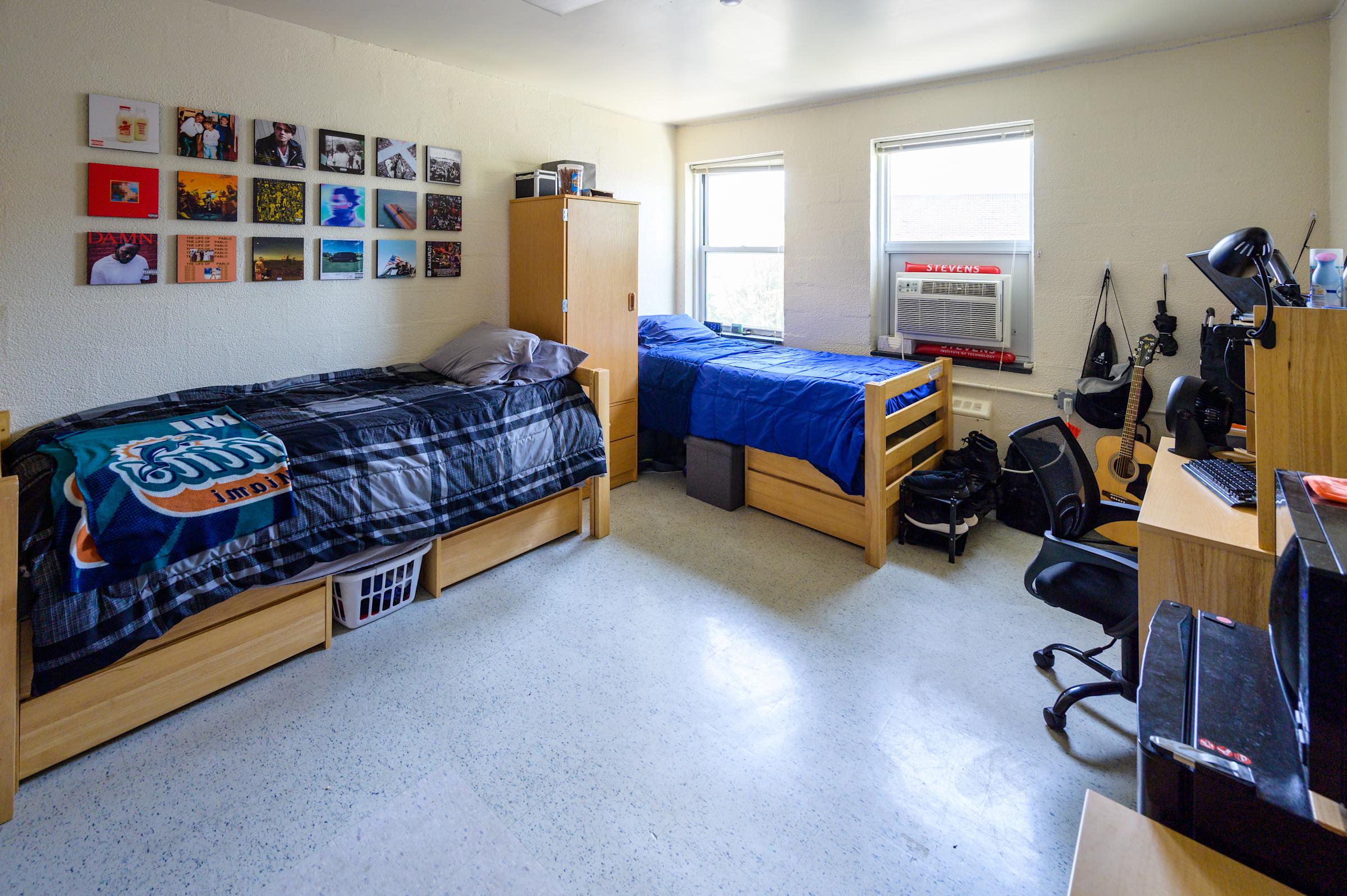 Humphreys Double 1 Image