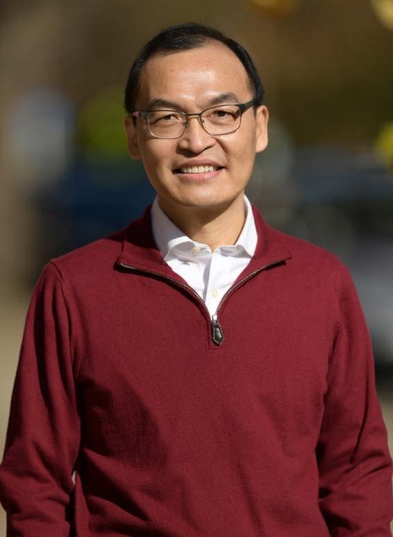 Headshot of Liuren Wu