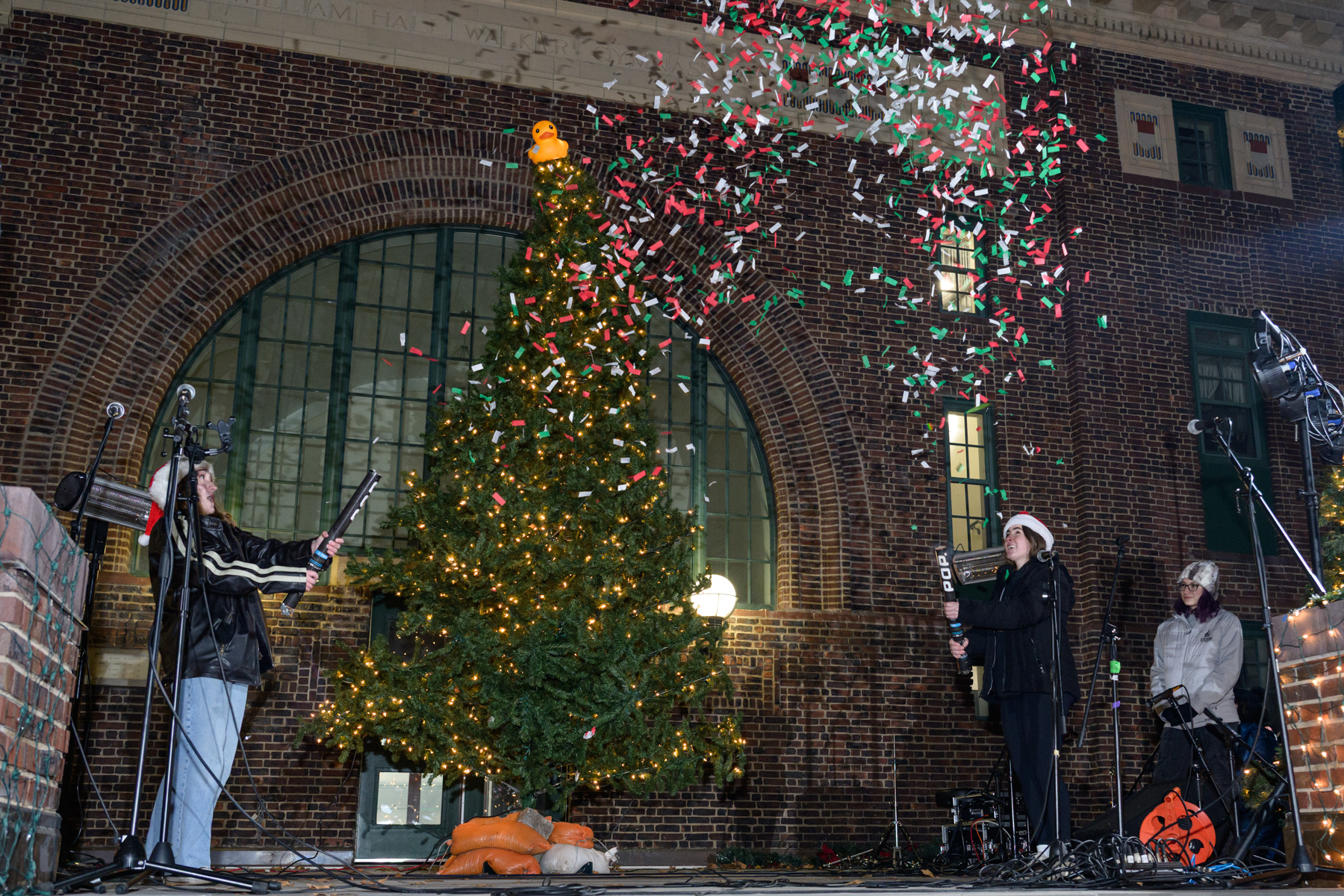 HOLIDAY TREE LIGHTING