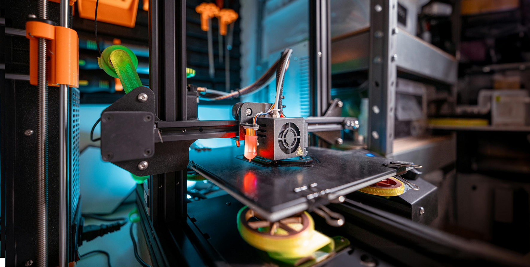 3D printer in a workshop.