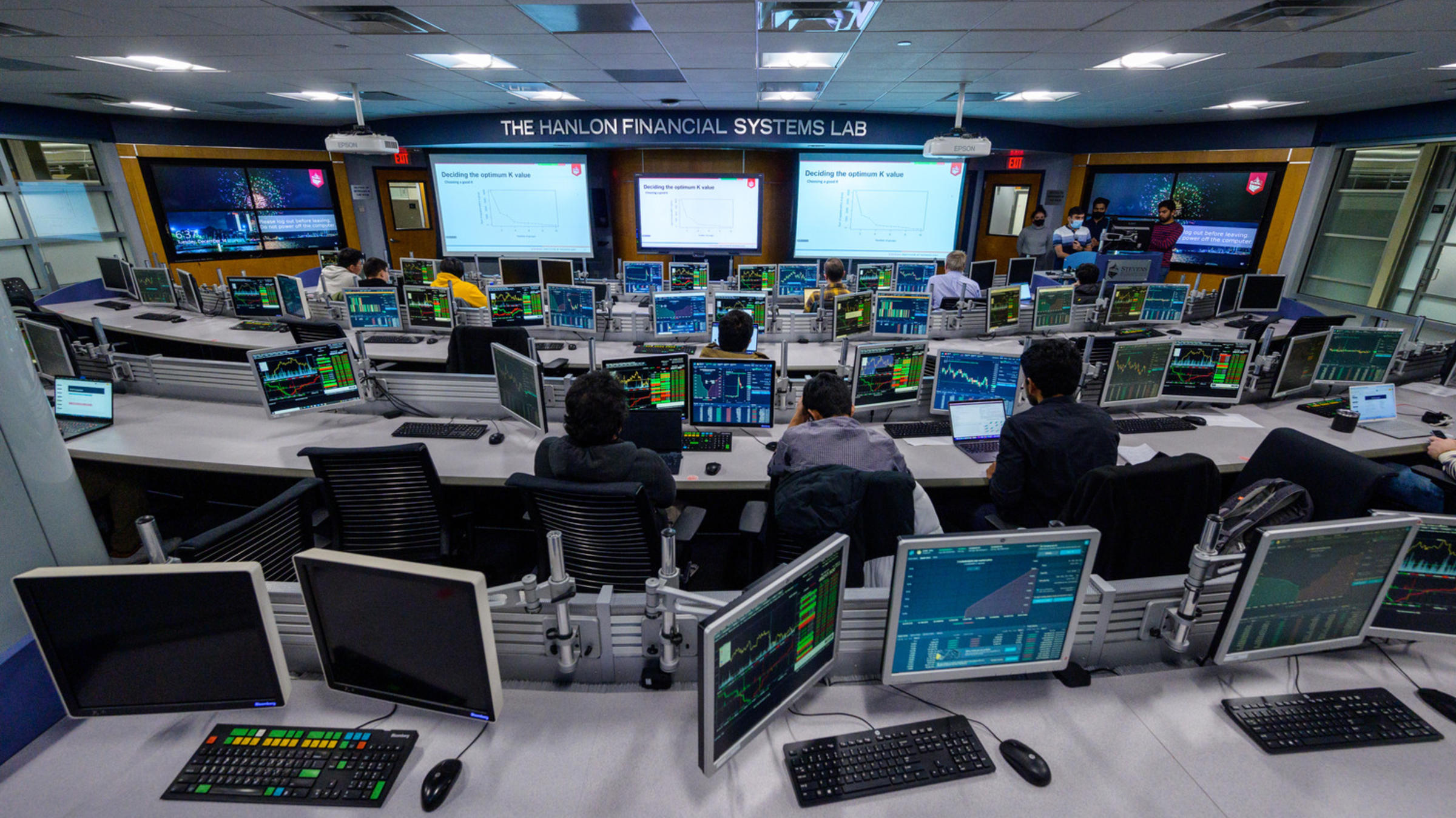 Students using computers in Hanlon Lab