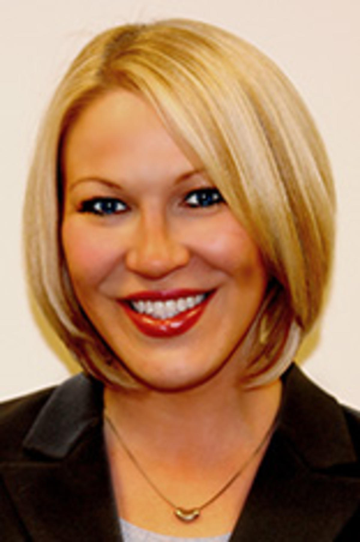 Cindy Dever headshot