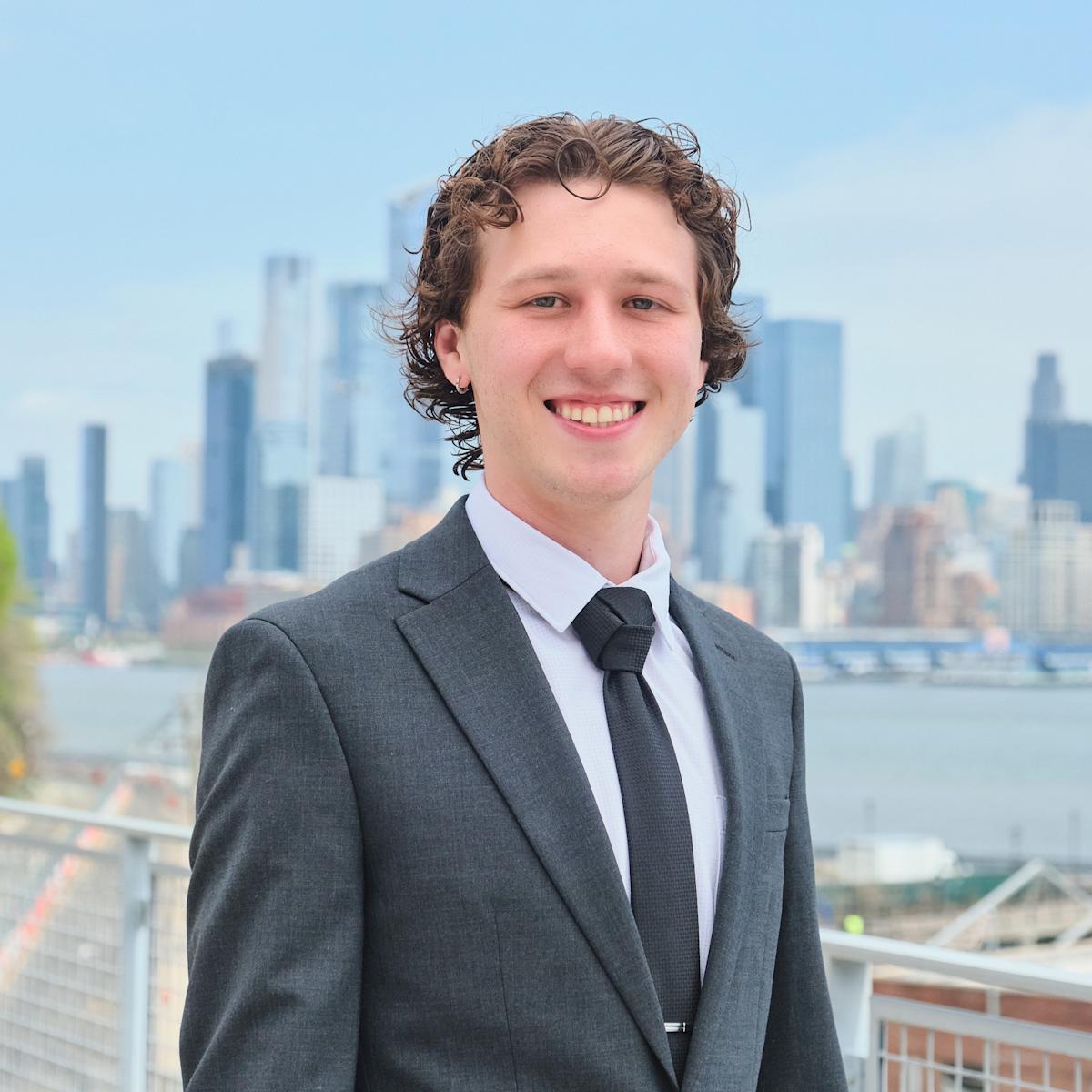 Alexander Stanczak headshot
