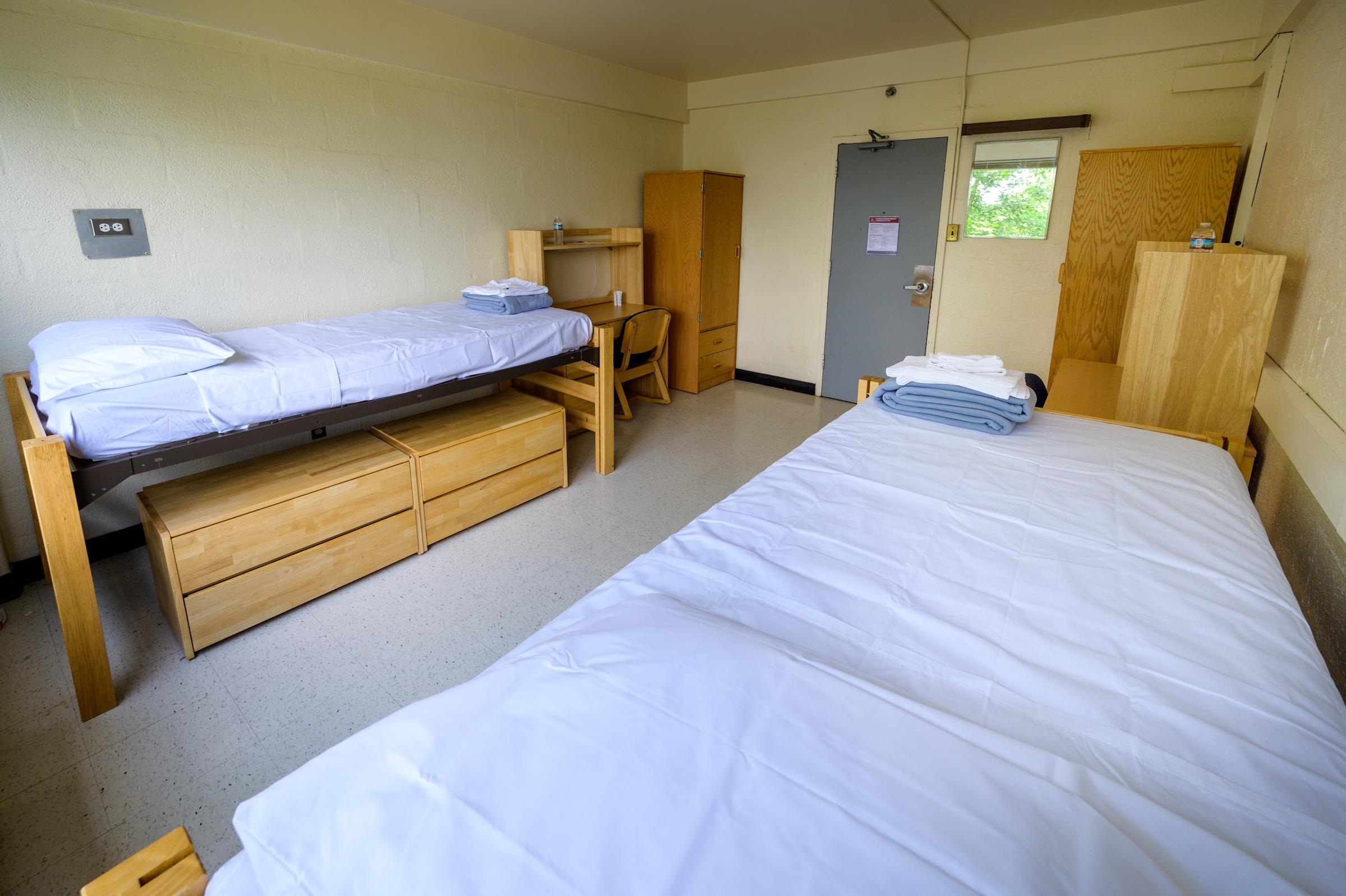 Davis Conf. Double 1