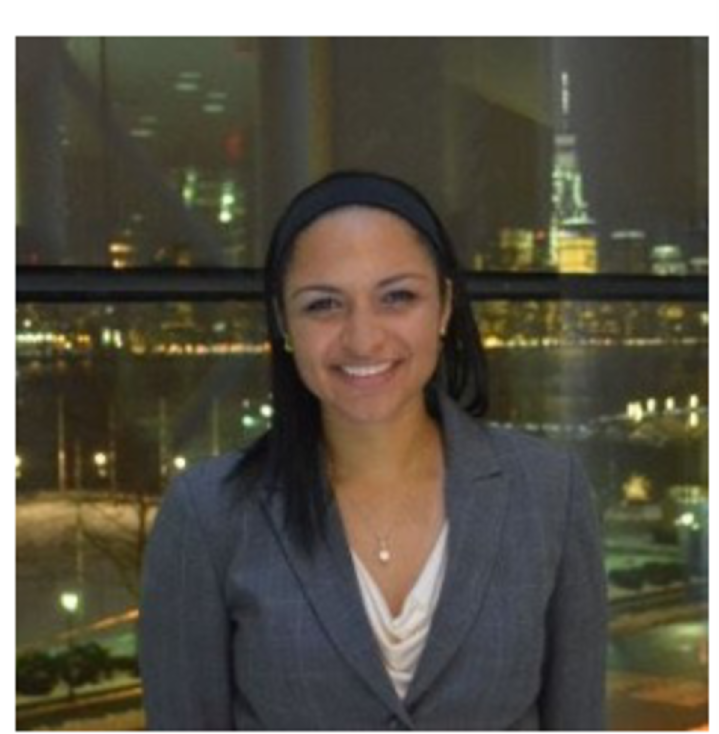 Lauren Mayer Headshot