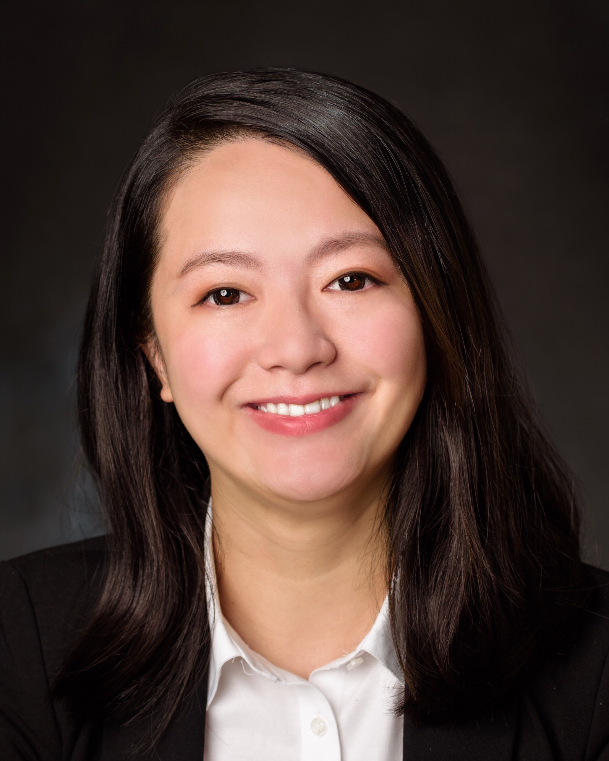 A portrait of Weina Meng