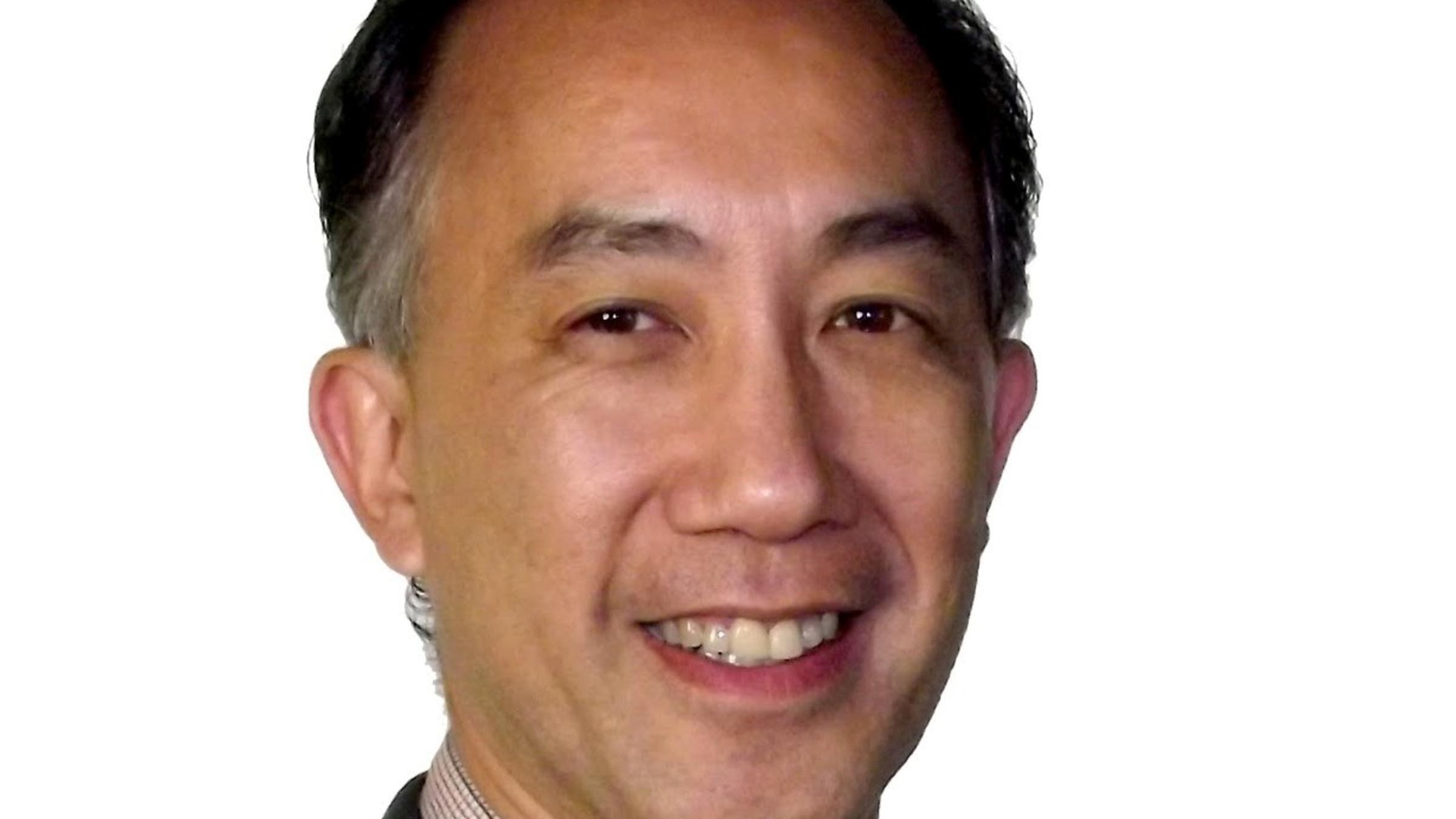 Robert Wu headshot