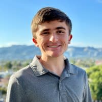Benjamin Knobloch headshot