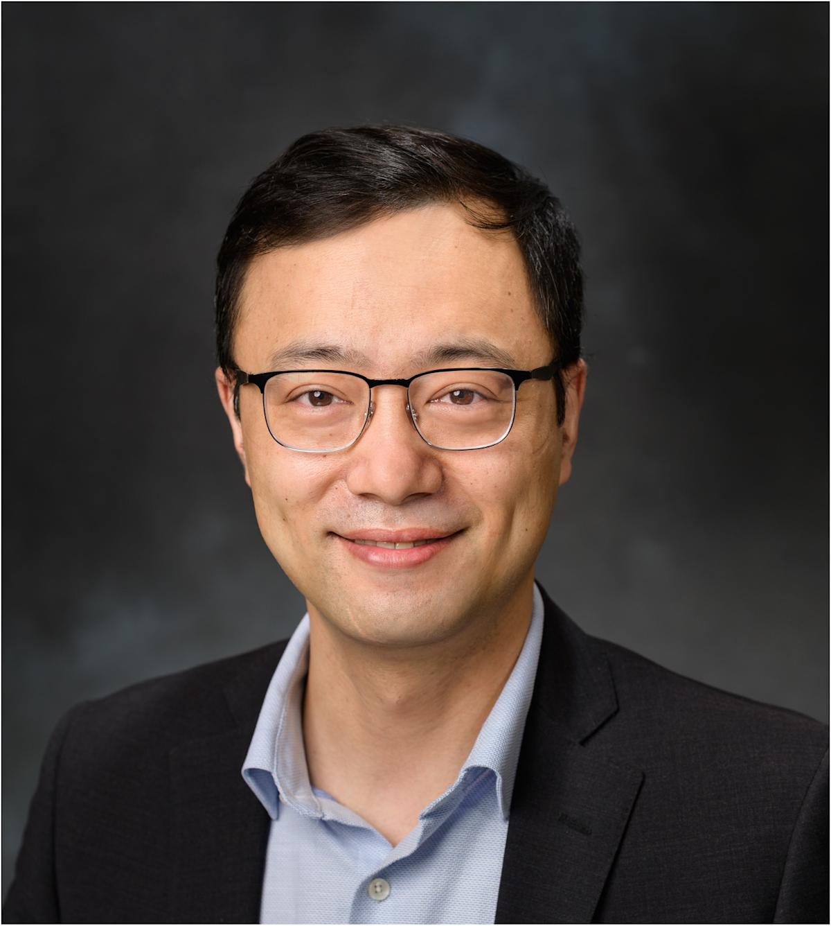 A portrait of Kaijian Liu.