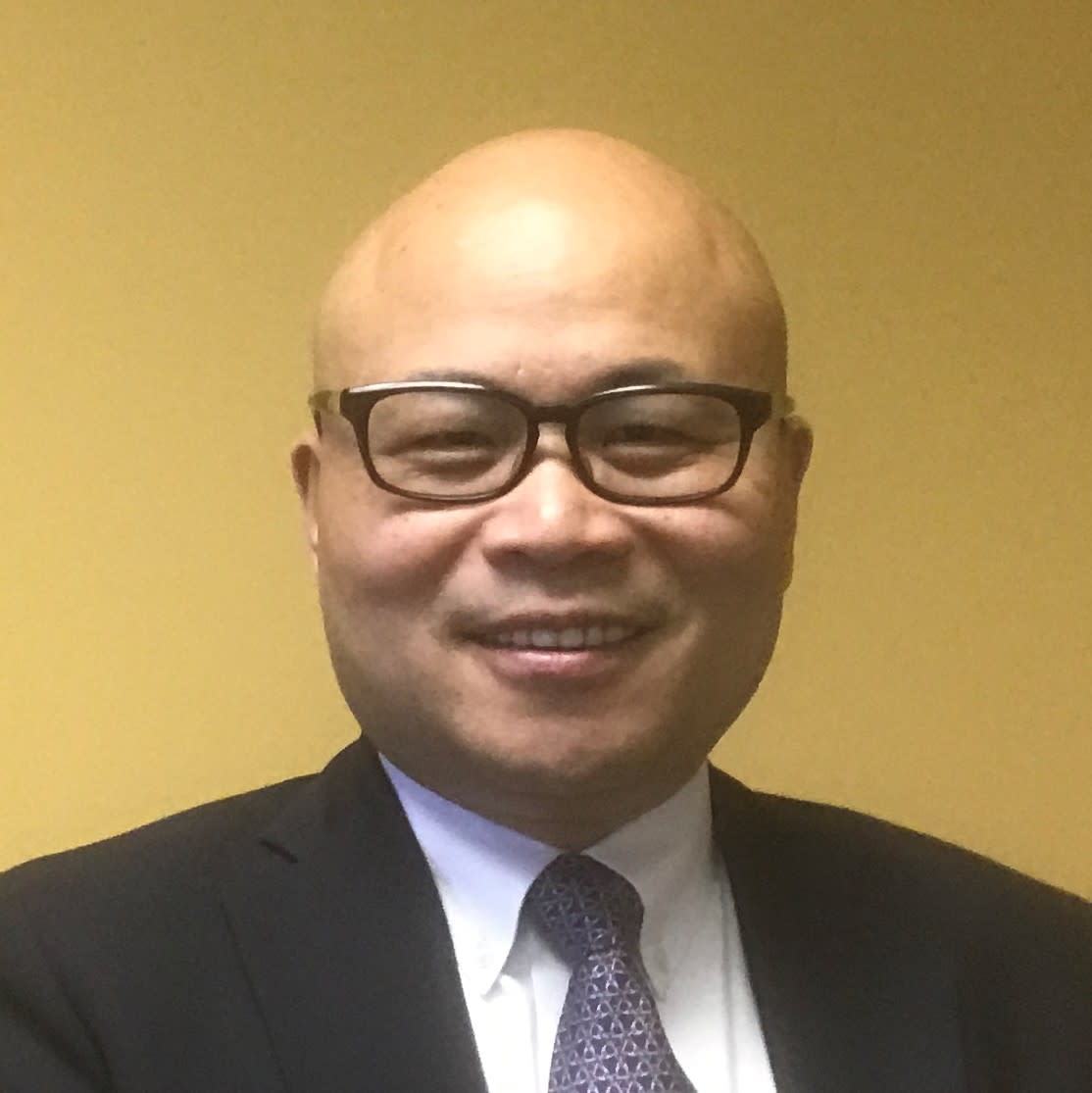 Simin Cai headshot