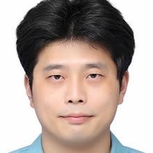 headshot of Yongsoo Kim