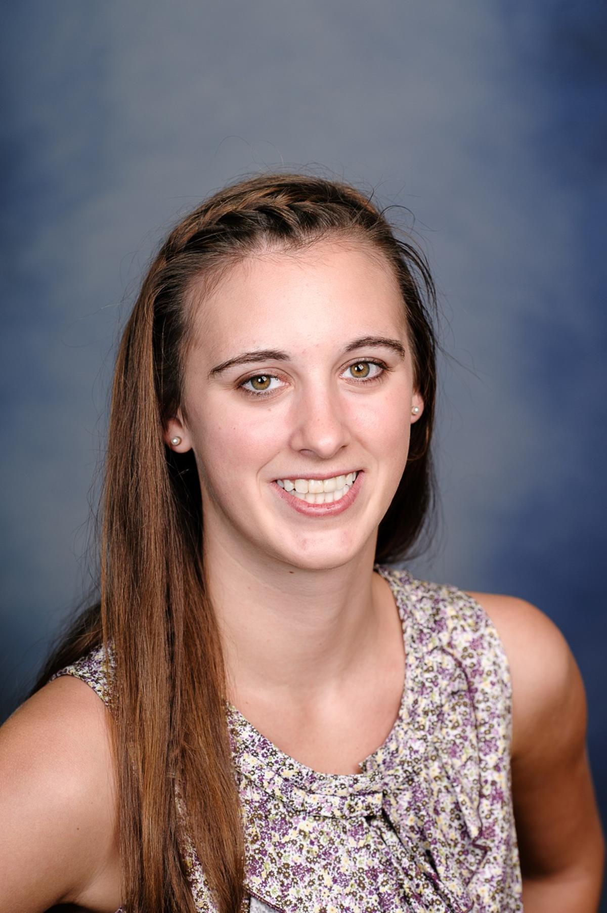 Brittany Geyer ’15 headshot from college