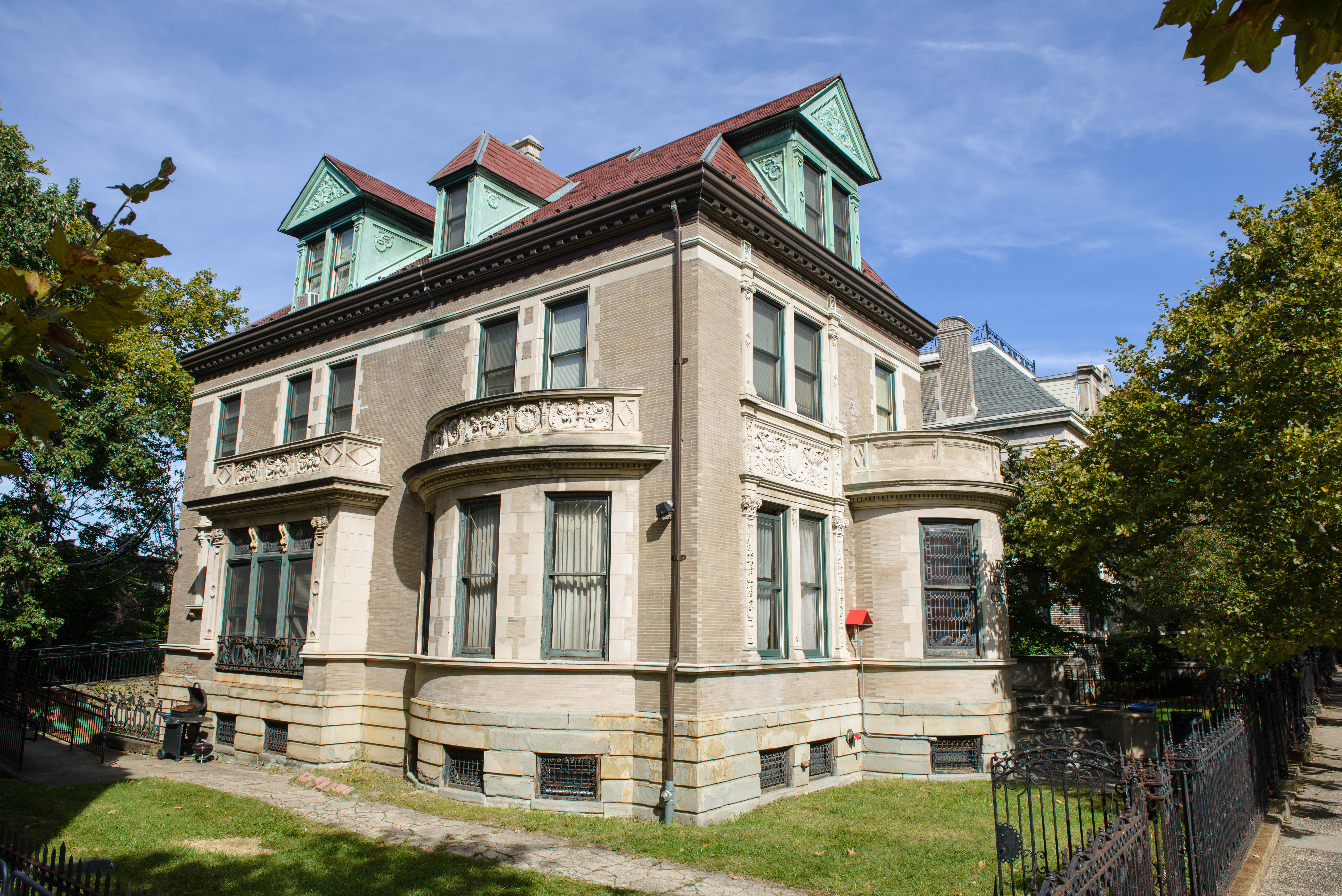 Lore-El Center for Women's Leadership Building