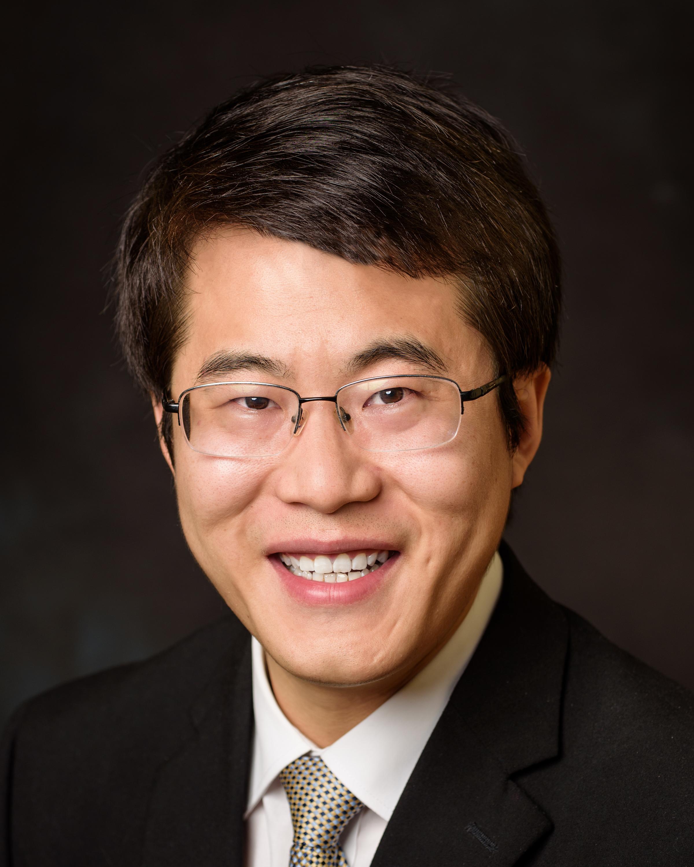 A portrait of Yi Bao.