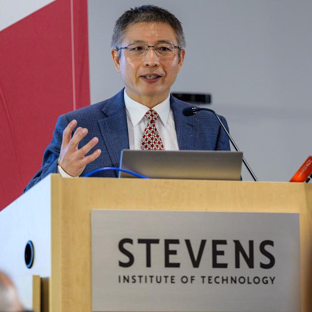 Hongjun Wang.