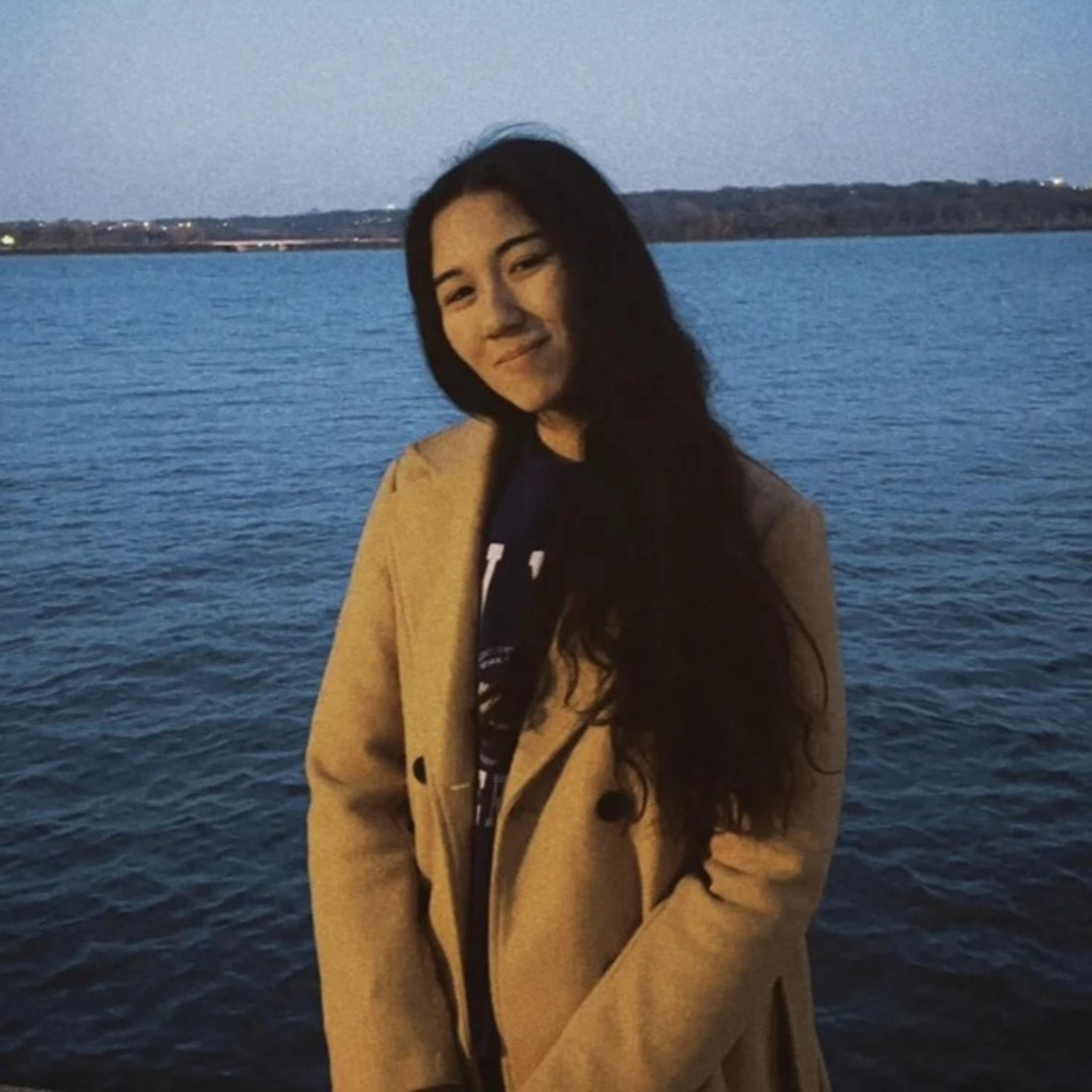 Isabella Lee headshot