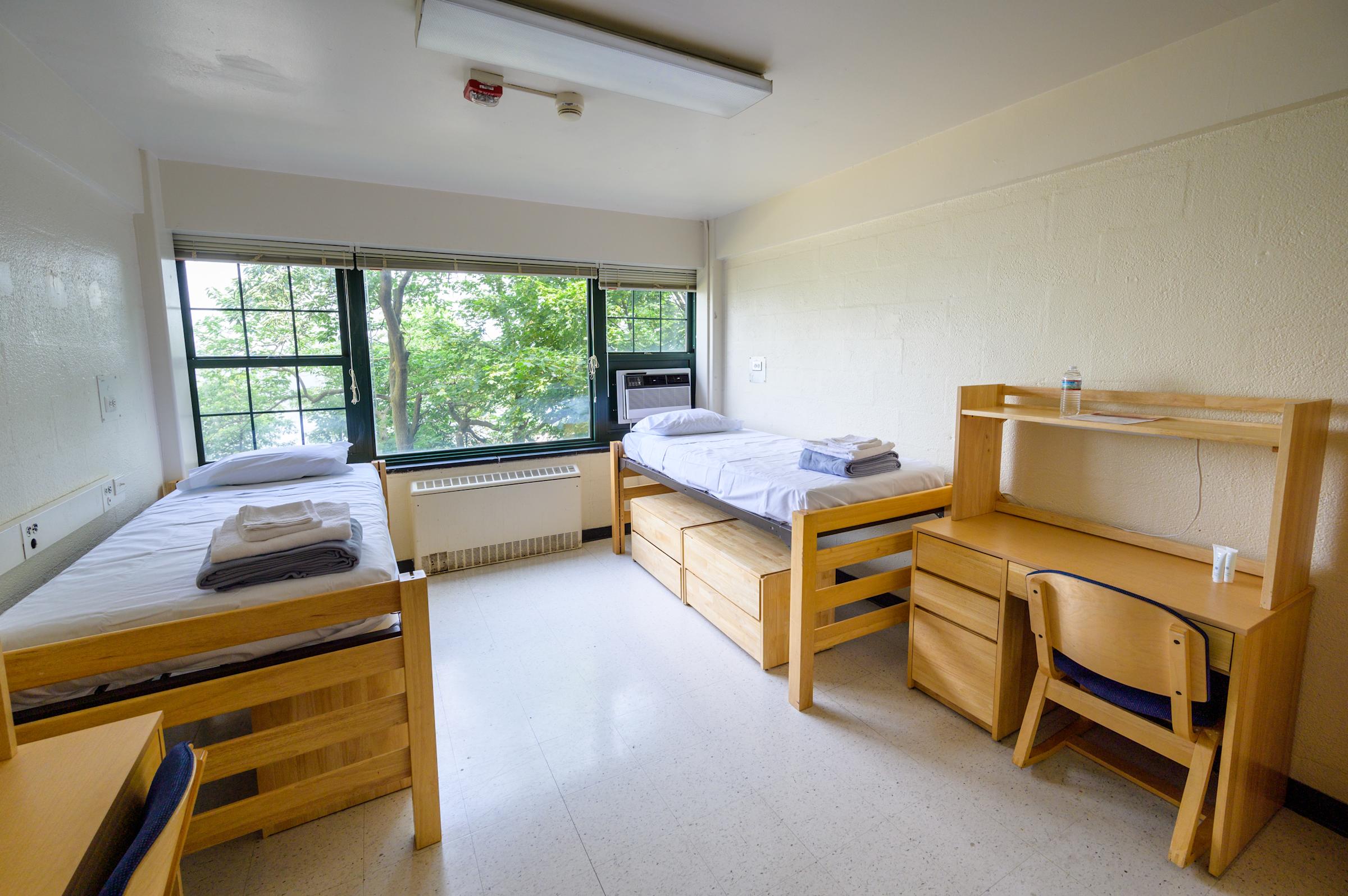 Davis Conf. Double 2