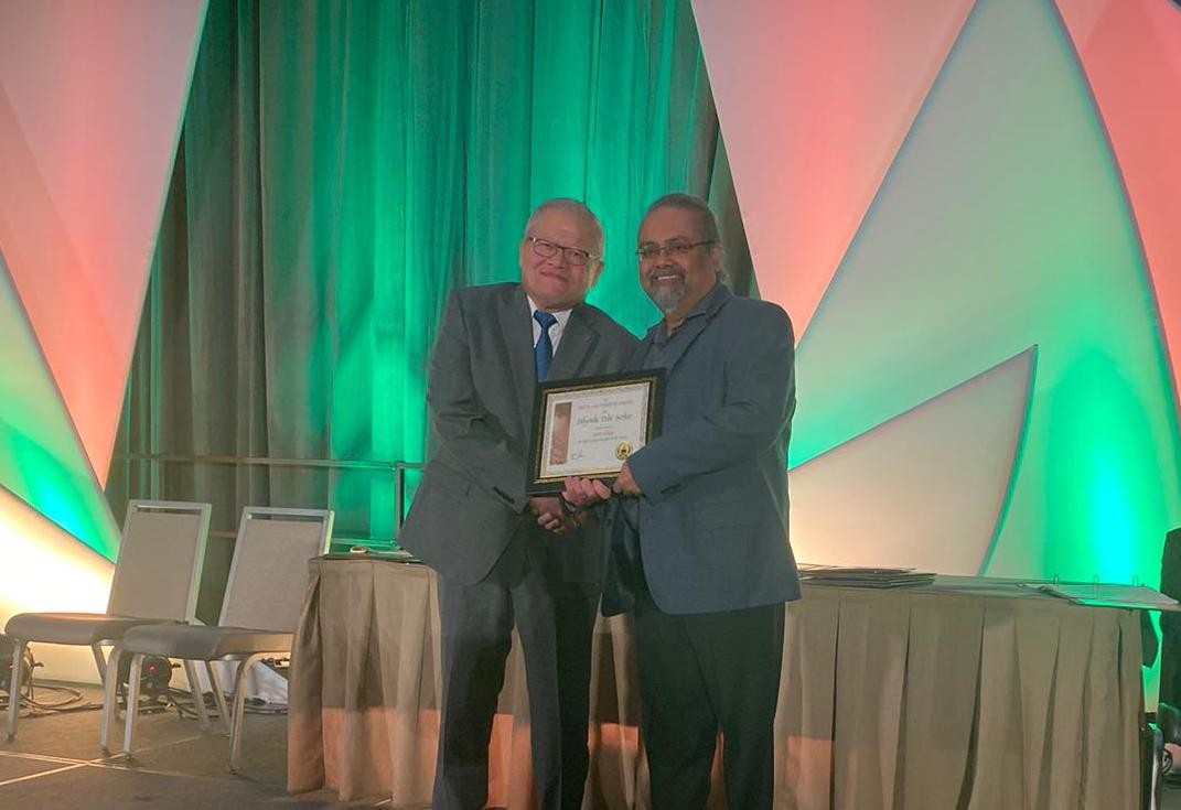 Dibyendu ‘Dibs’ Sarkar receives award