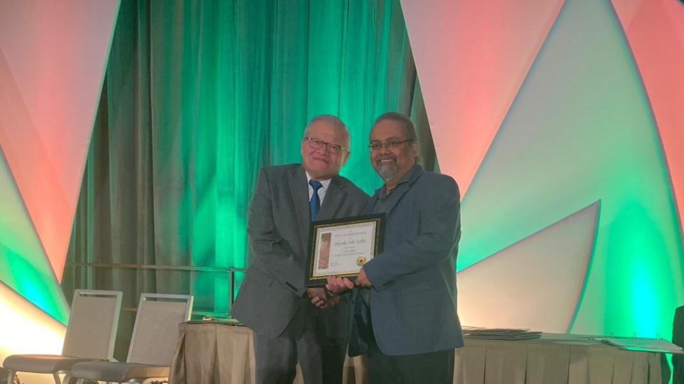 Dibyendu ‘Dibs’ Sarkar receives award