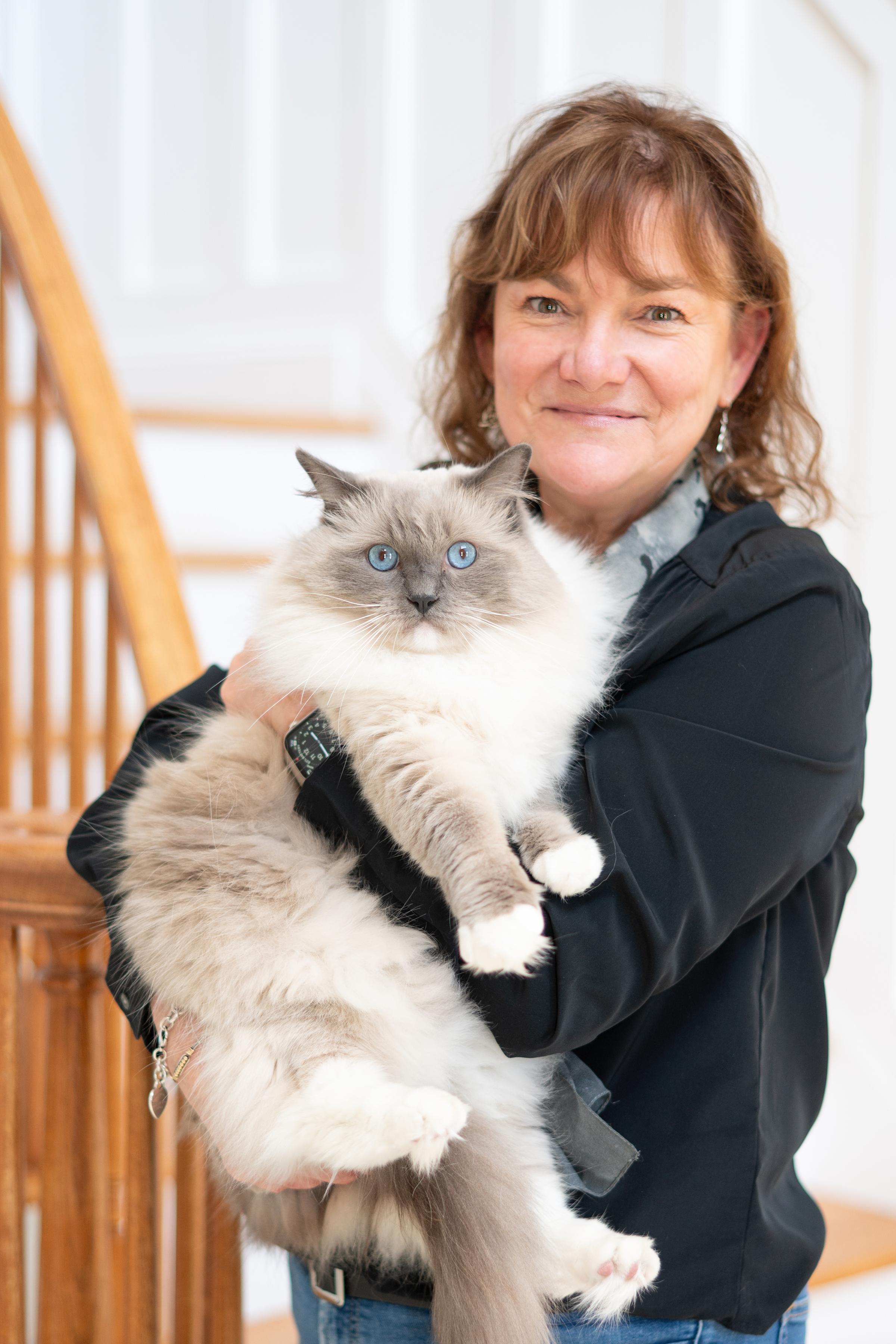 Kimberley Davies with Cat