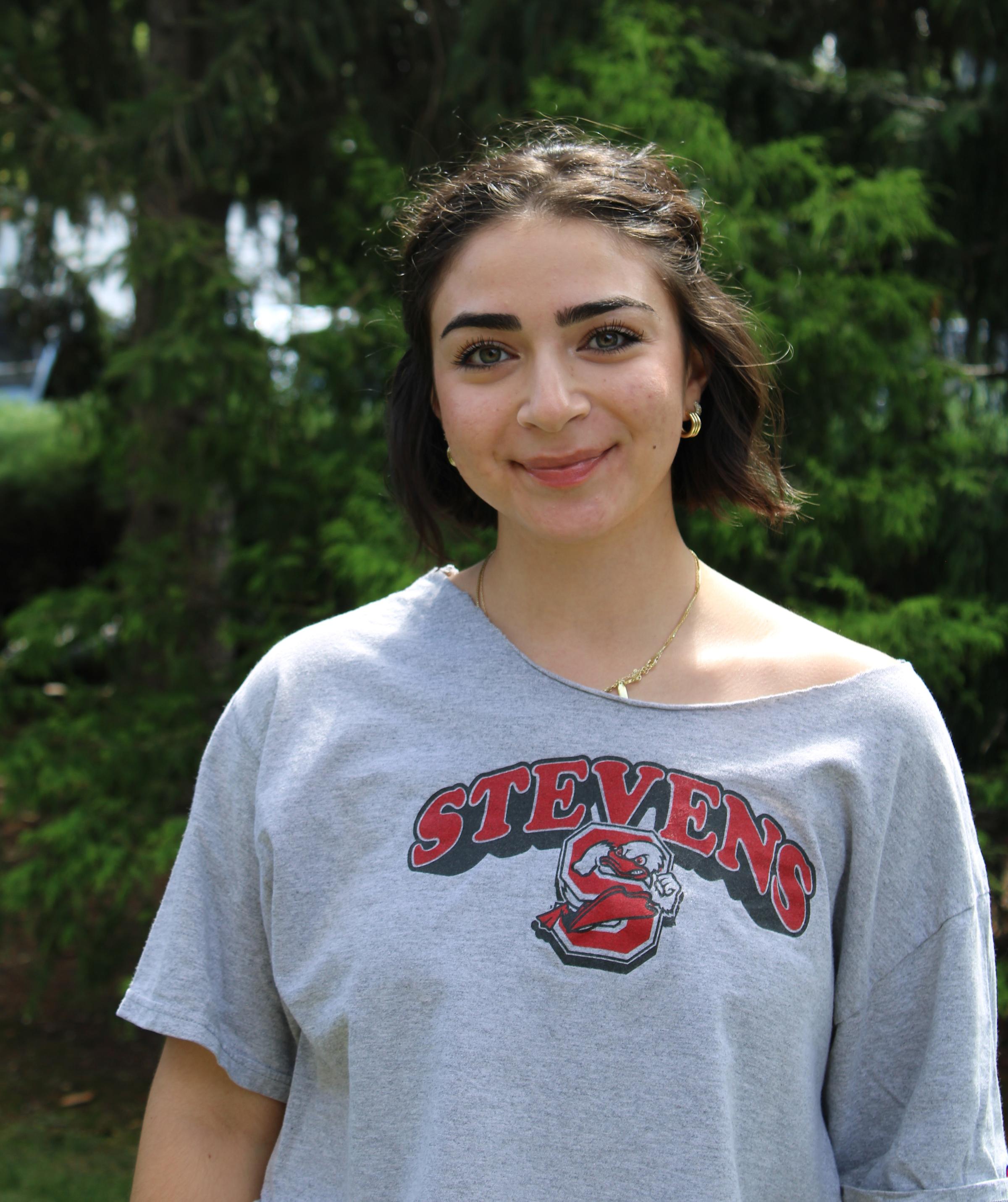 Portrait photo of Zeynep Alta