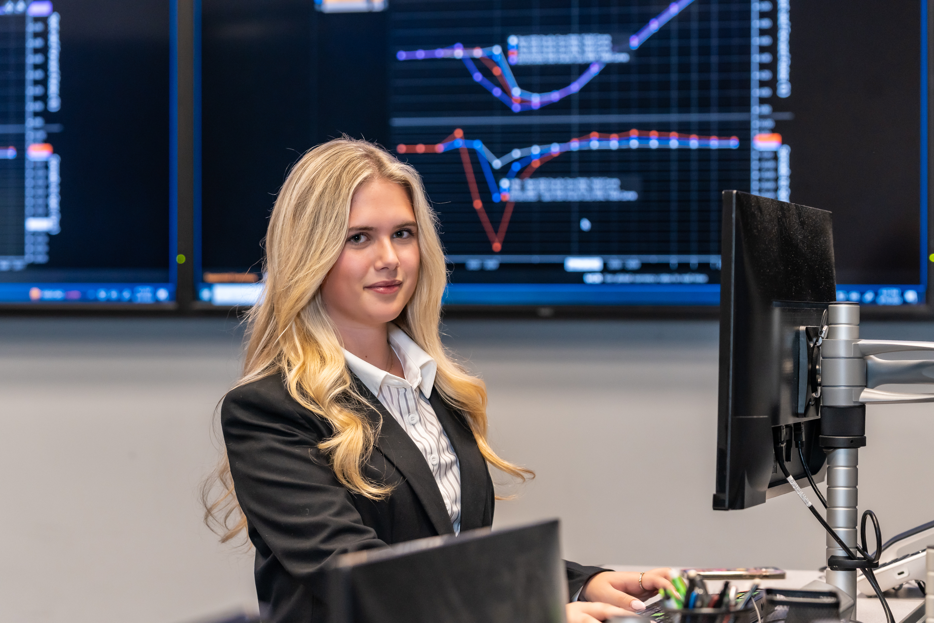 SSMIF Head of Fun Anastasia Vatrenko works at a computer terminal in Hanlon Lab II