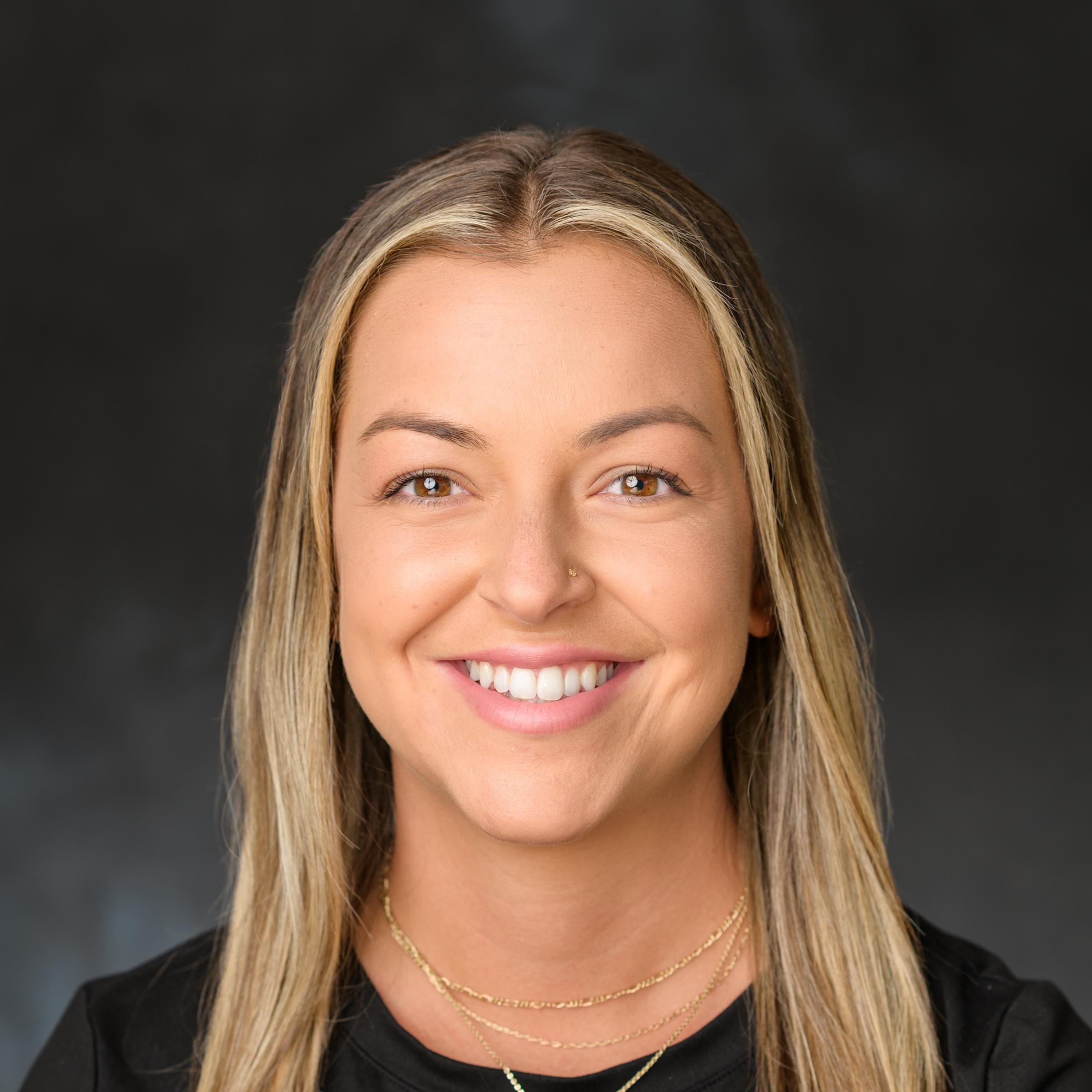 Portrait photo of Stacy Sweeney