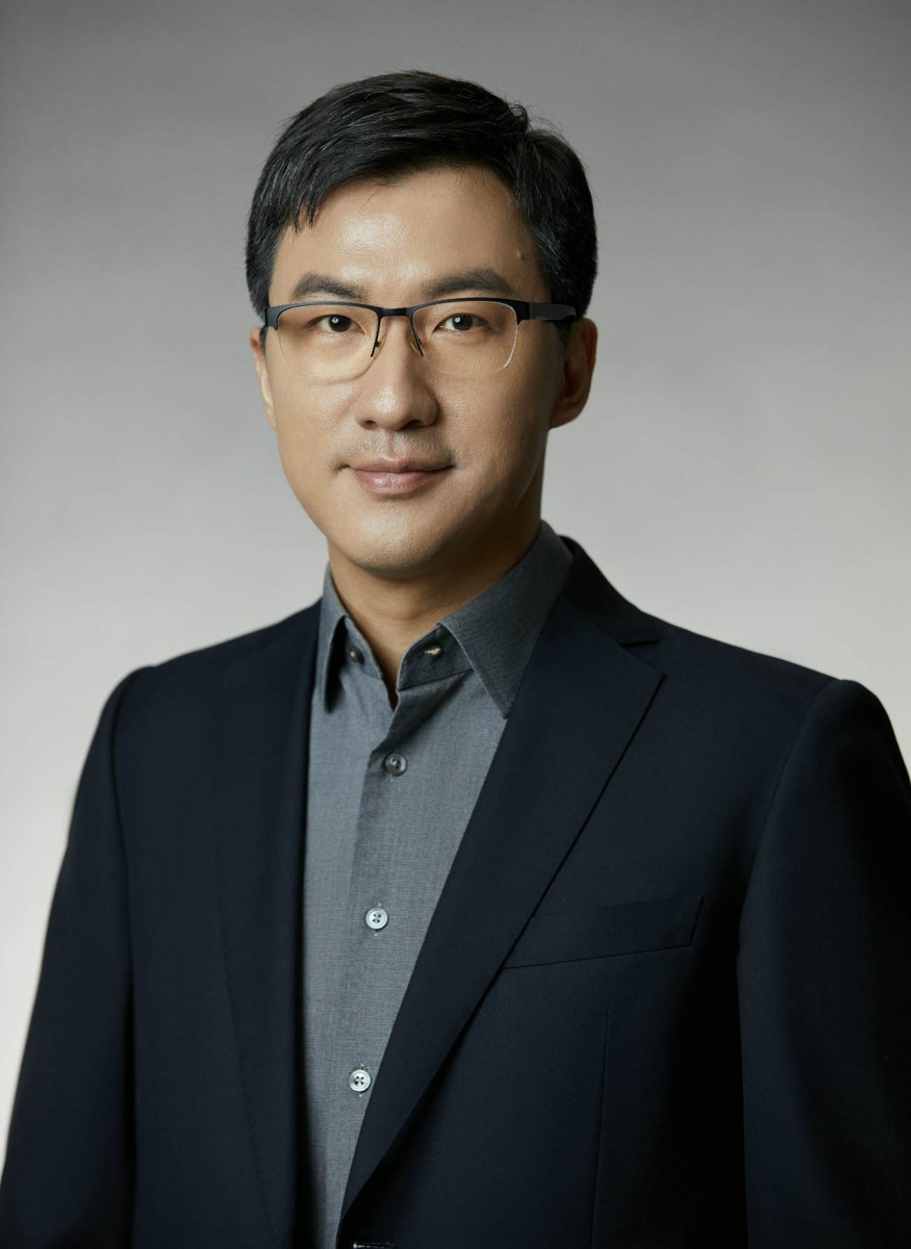 Ye Ouyang Ph.D. ’12 headshot