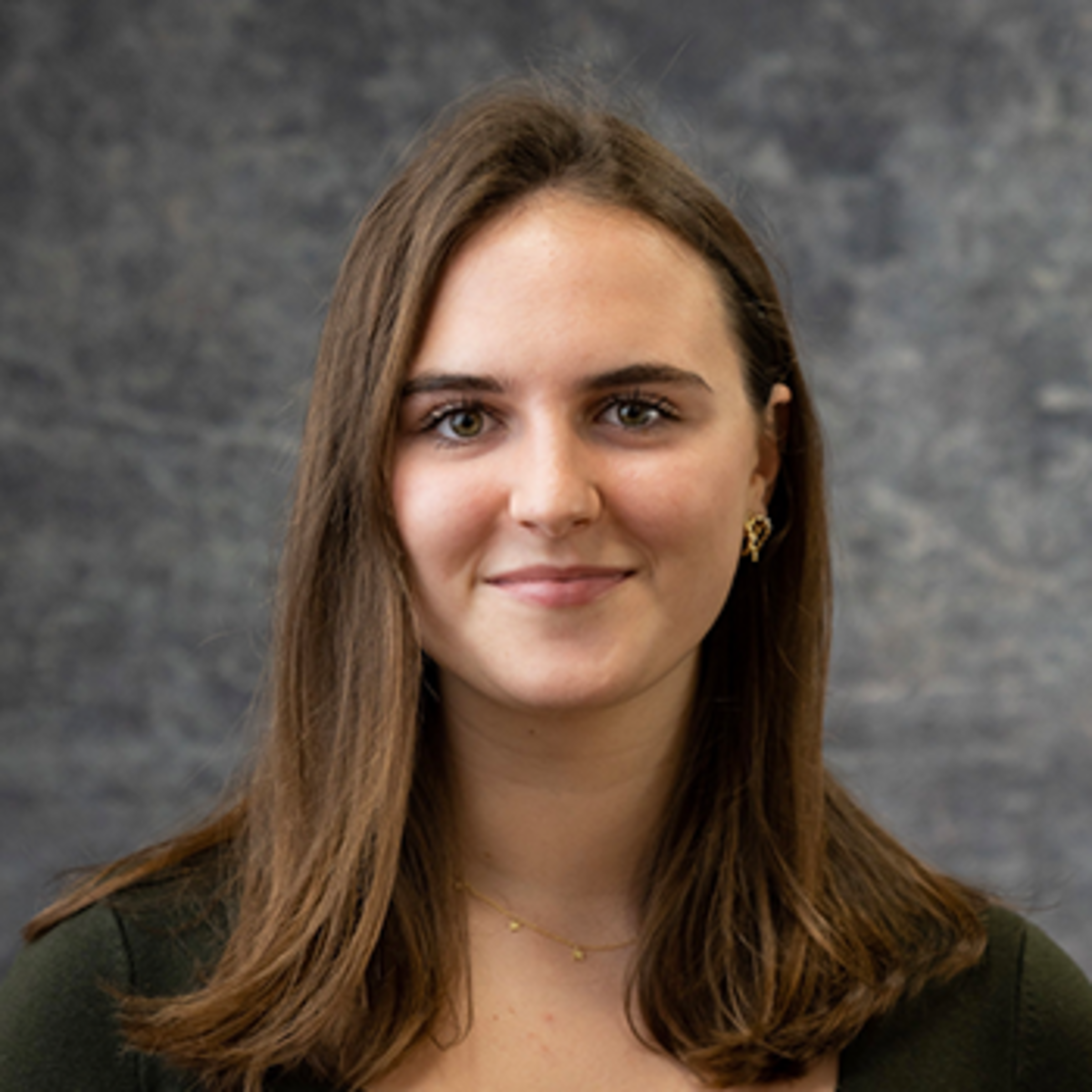 Headshot of Mia Reinert