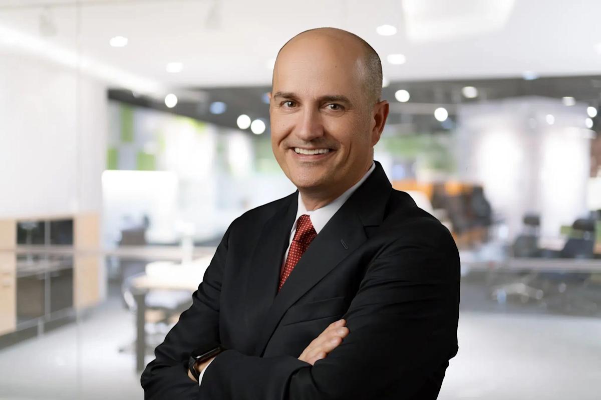 Tim Yates headshot