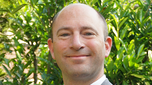 Headshot of Bart Frijns