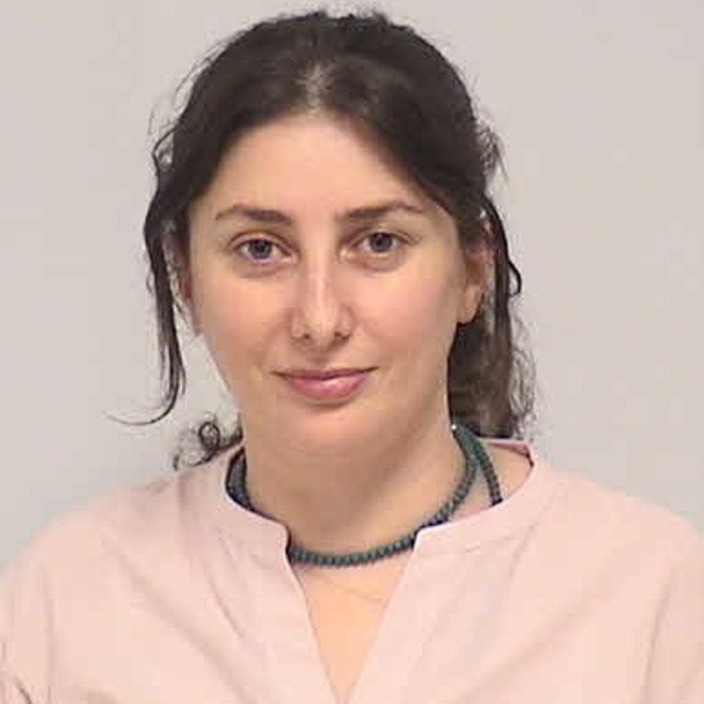 Betul Cihan Artun (fcihanar)