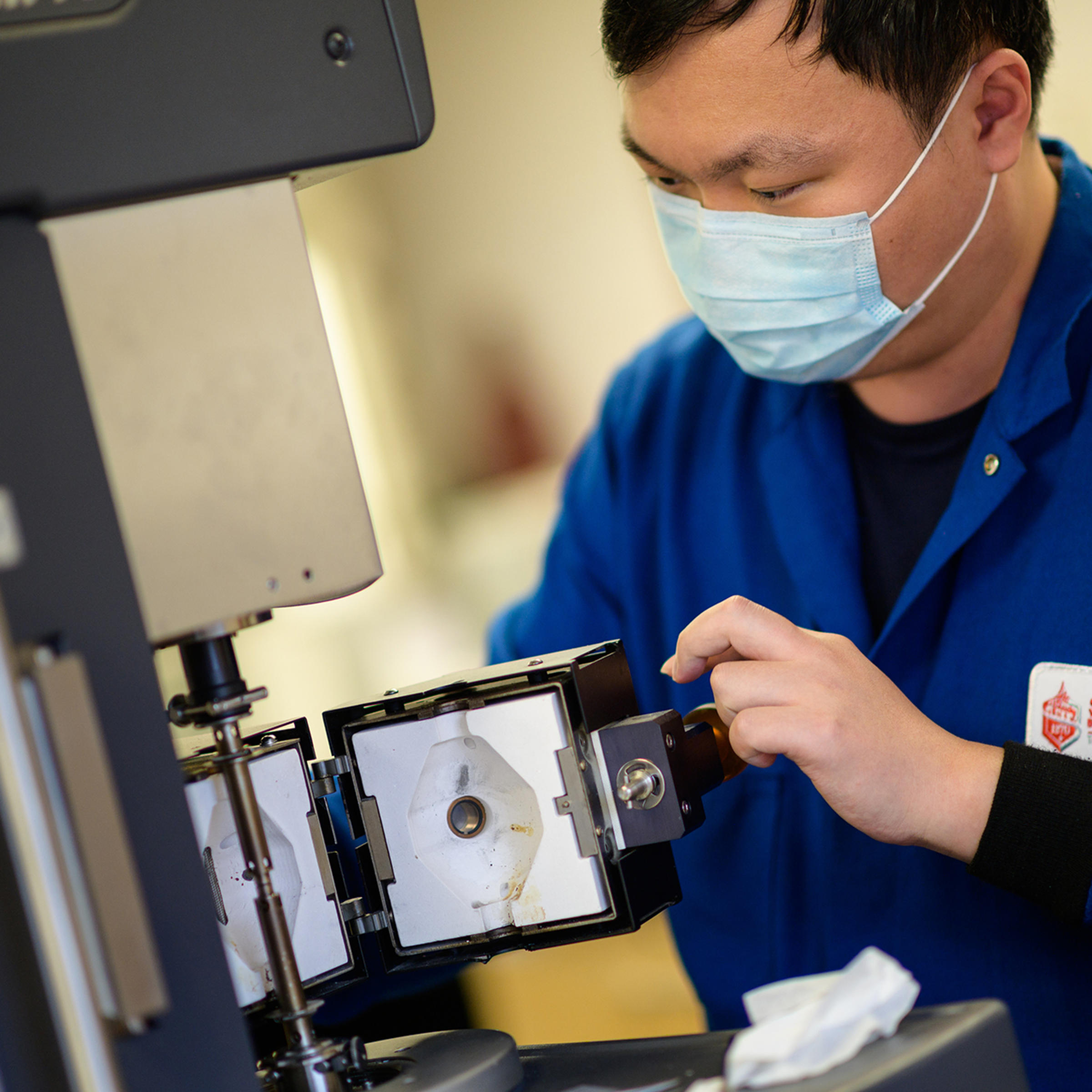 Jae Chul Kim in the battery materials research laboratory